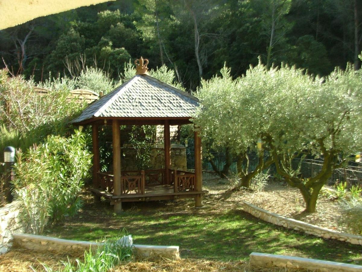 Le Frangipanier Ξενοδοχείο Le Barroux Εξωτερικό φωτογραφία